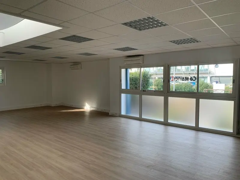 BUREAUX 85m²  A LOUER  13016 MARSEILLE
