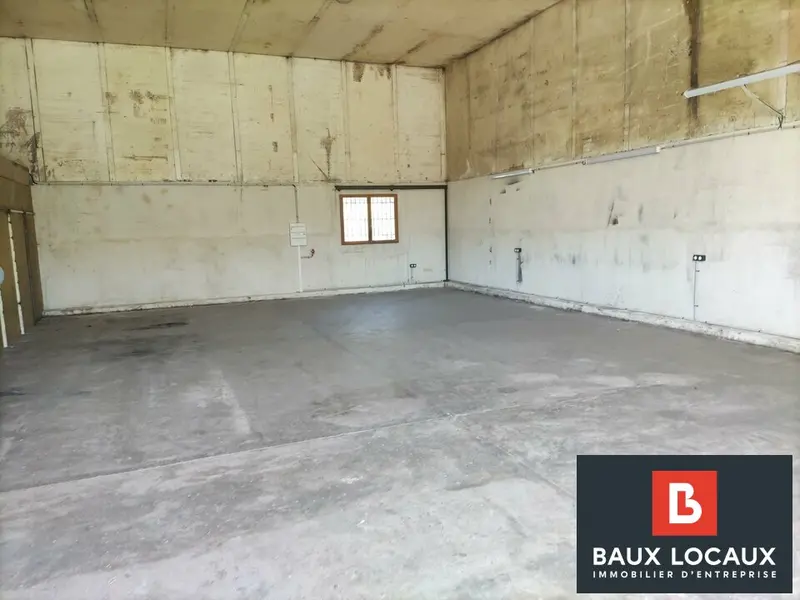 Entrepôt / Activité à louer - Istres (13800) - 167 m² - 1 250 €/mois