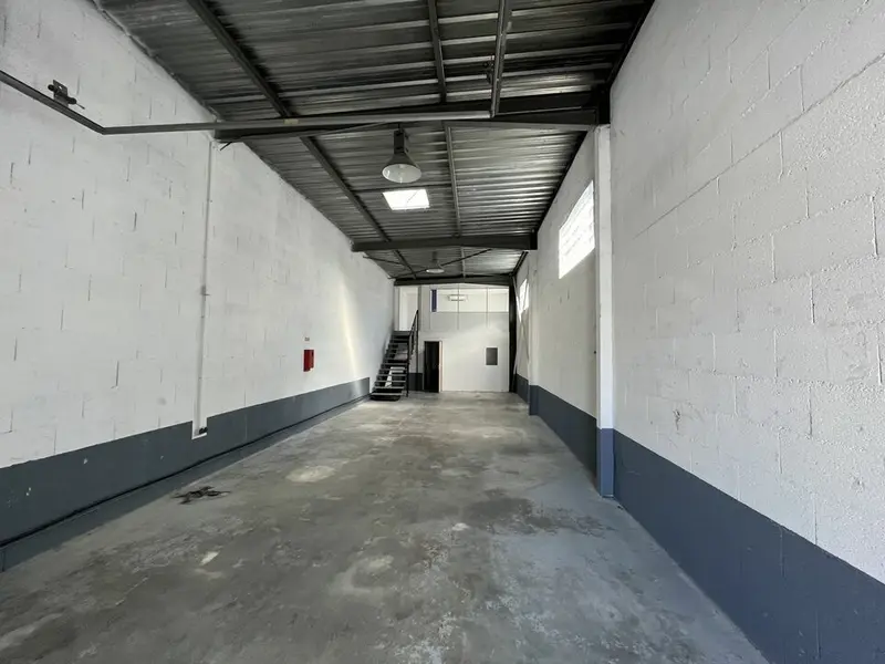 A louer Locaux d'activité 489m² Vénissieux