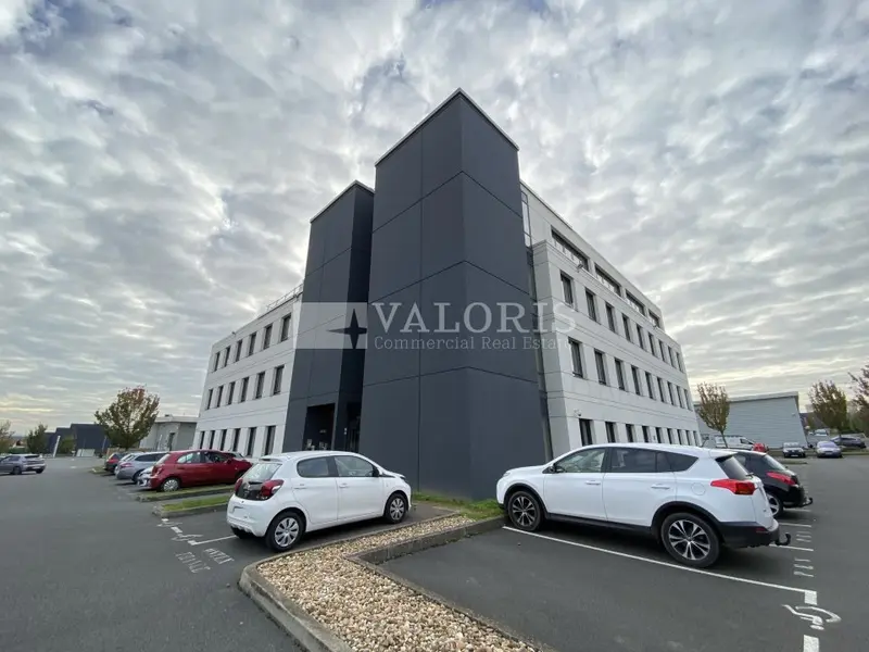 Bureau à louer - Arnas (69400) - 222 m² - 2 220 €/mois