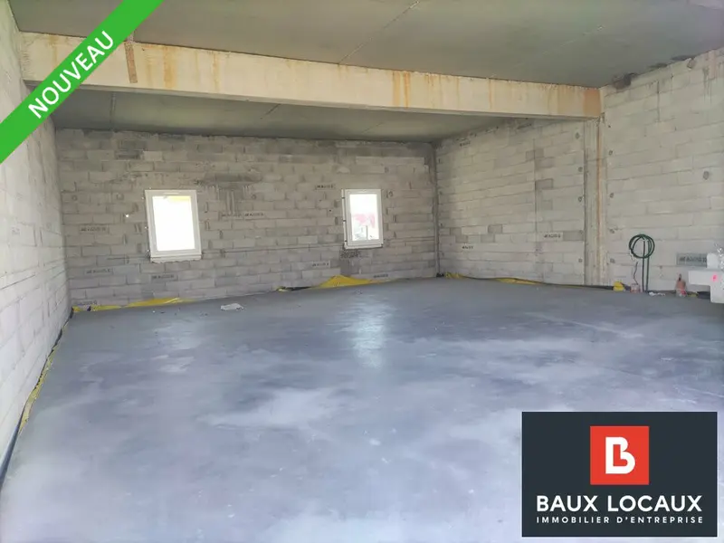 Location local d'activités avec bureau 175 m² Salon de Provence