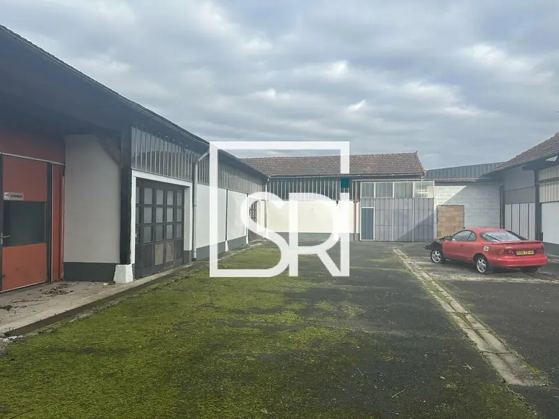 A vendre Entrepôt 1500m² Vichy