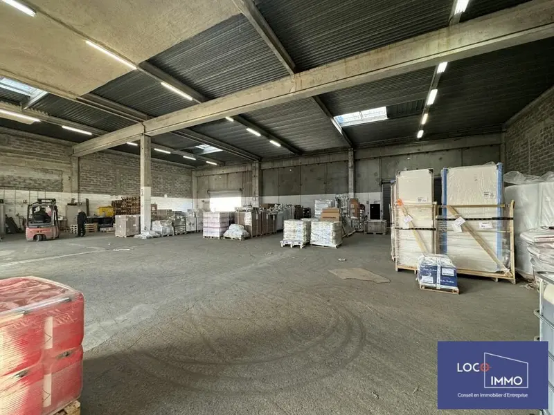 A louer Entrepôt 755.3m² Bruges