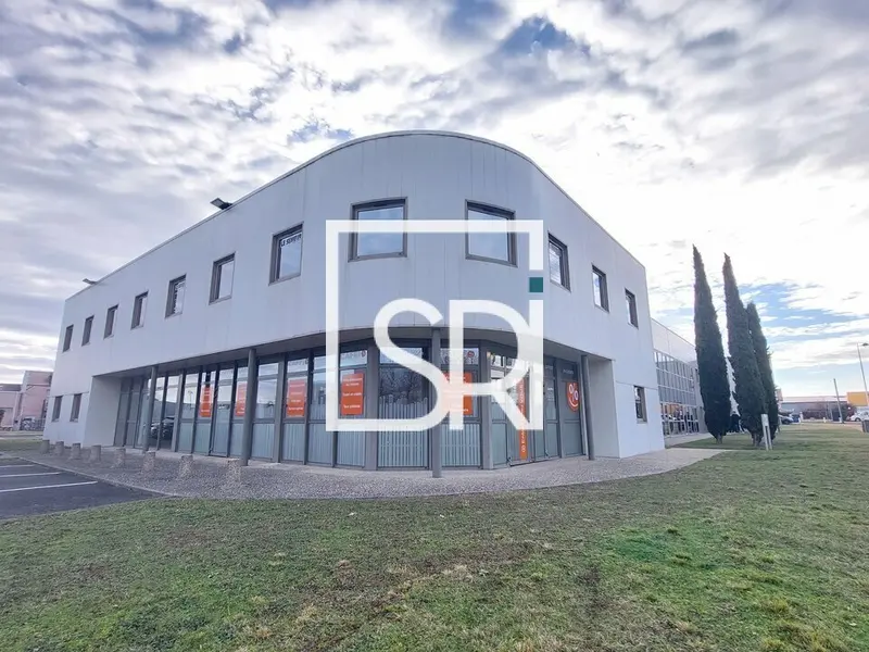 LOCATION BUREAUX - 160 m² - QUARTIER AUCHAN SUD - 63170 AUBIERE