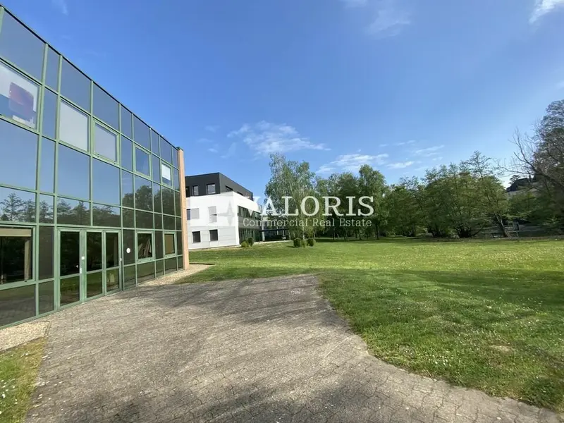 A louer Bureaux 750.91m² Limonest