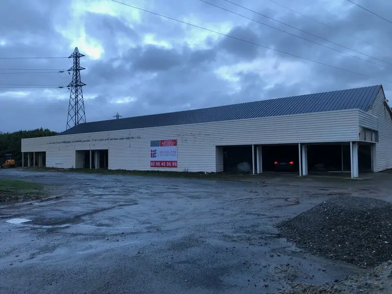 Entrepôt / Activité à louer - La Forest-Landerneau (29800) - 700 m² - 4 958 €...