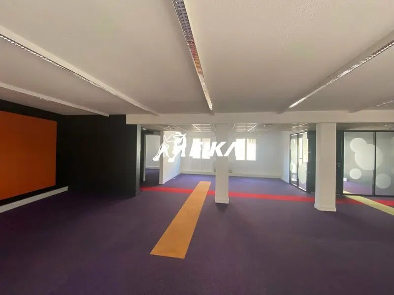 A LOUER BUREAUX 3000 m² - (31000) TOULOUSE