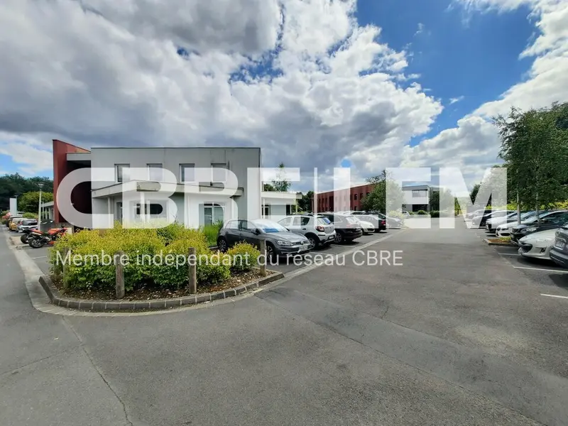 PROCHE A13 - ETAGE COMPLET & PARKING - RT 2005.