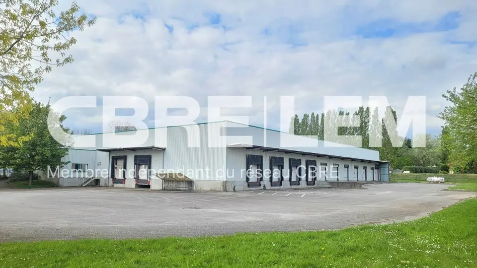 STOCKAGE OU MESSAGERIE SITUE AU NORD OUEST DE ROUEN. 