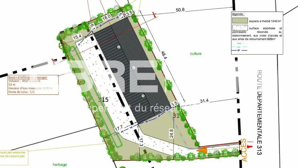 Grande visibilité de la RD 313, autoroute A13 à 5 km.