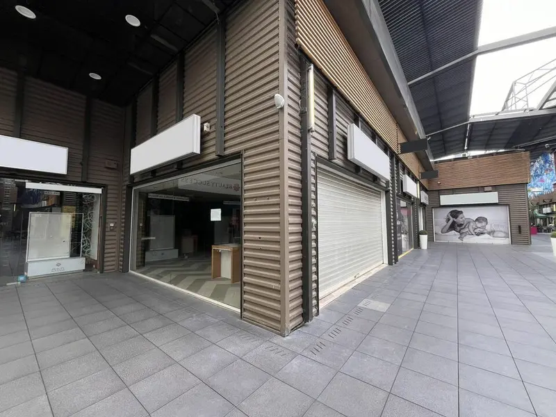 A louer Local commercial  1059m² Marseille 11