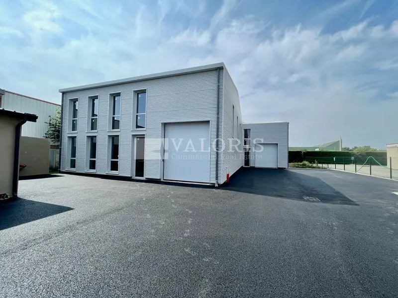 A louer Locaux d'activité 360m² Chassieu