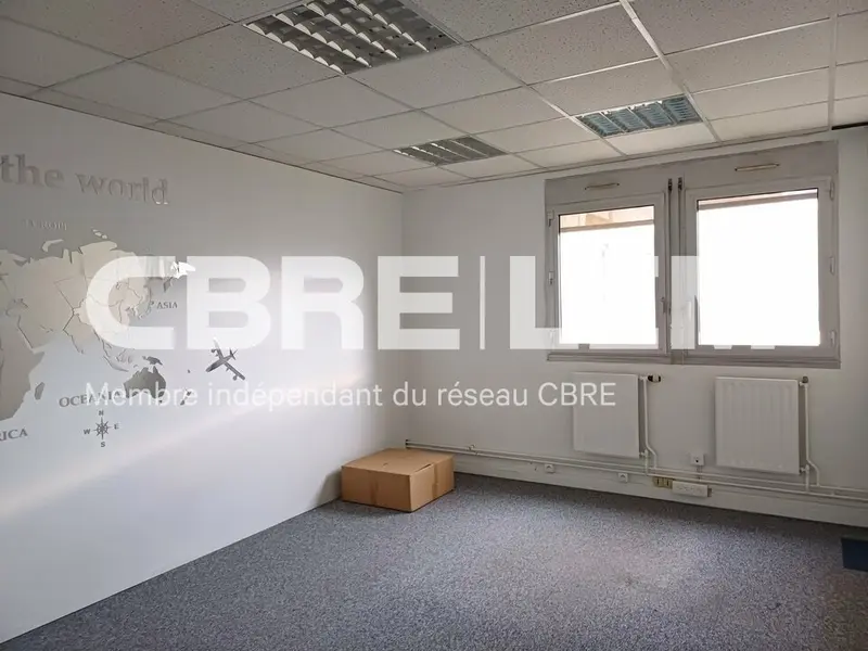 A louer Bureaux 222.8m² Caen