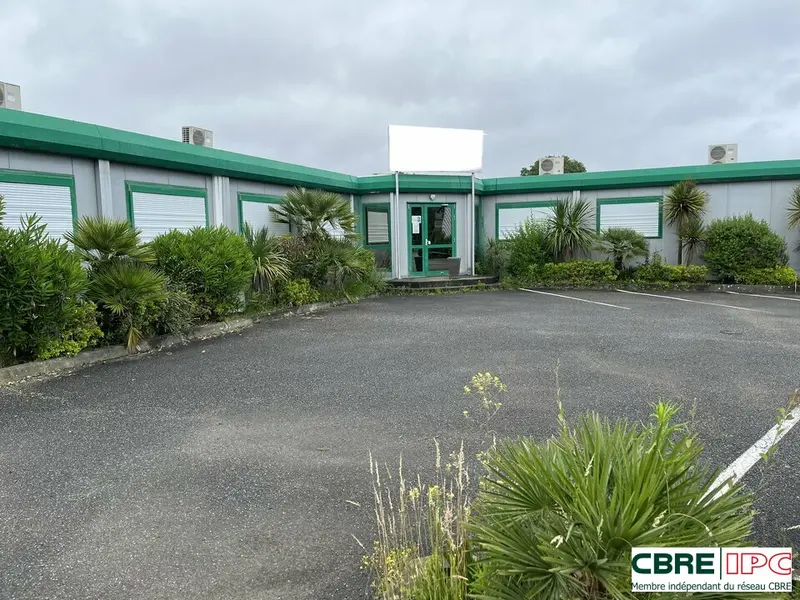 Bureau à louer - Hagetmau (40700) - 400 m² - 2 750 €/mois