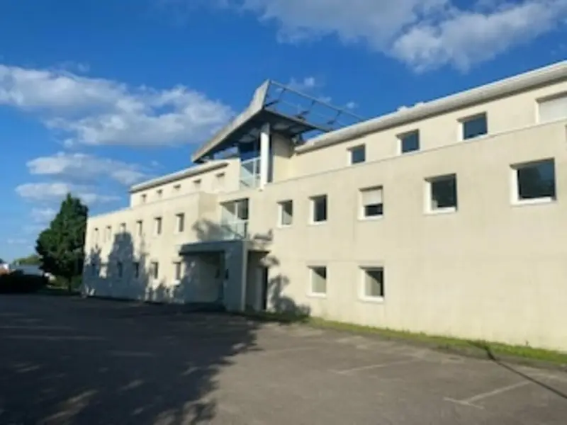 BUREAUX A LOUER - VANNES - 75m2