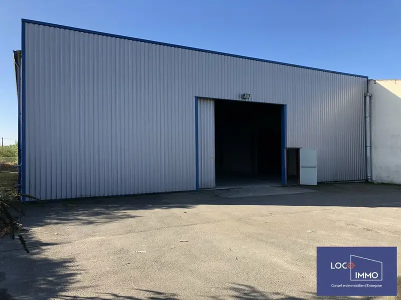 ENTREPÔT À VENDRE OU À LOUER - SAINT-LOUBÈS