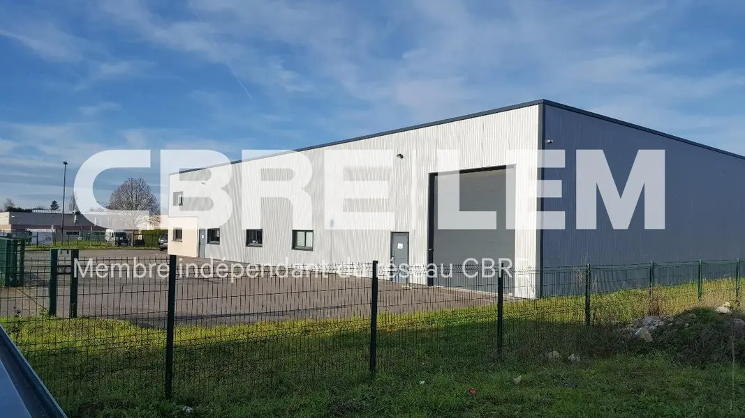 Entrepôt / Activité à louer - Gisors (27140) - 820 m² - 4 215 €/mois