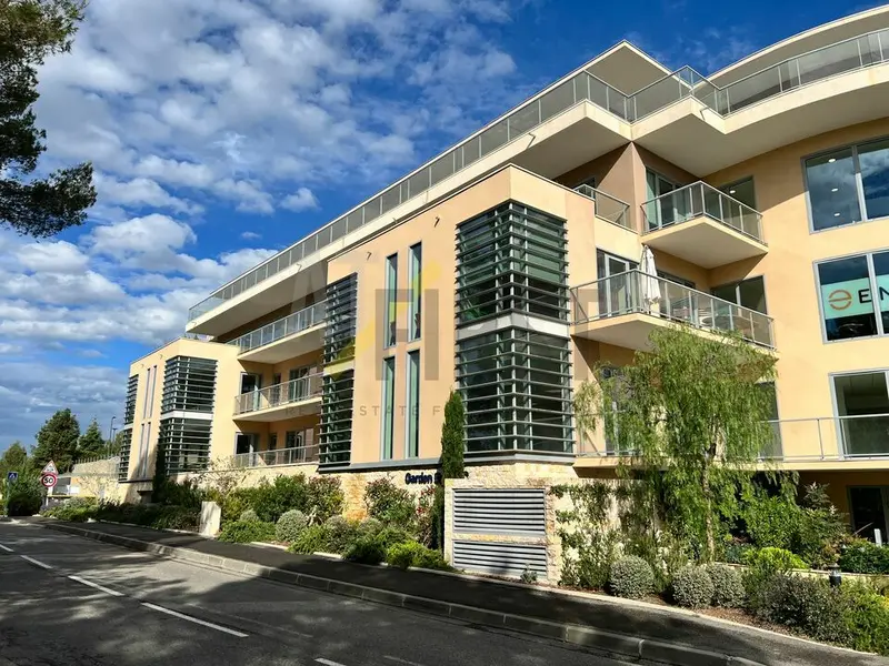 BUREAUX À LOUER
