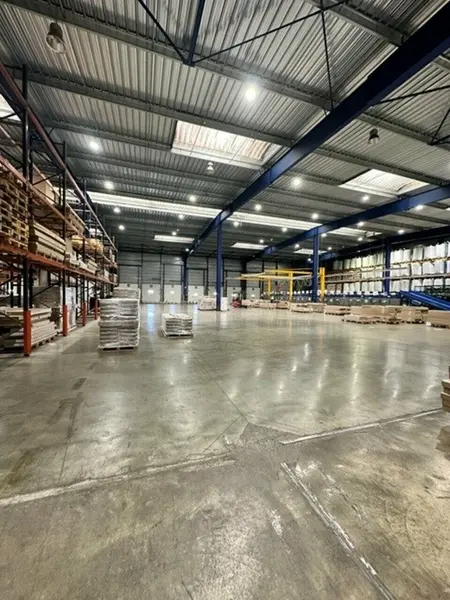 LOCATION  LOCAL D'ACTIVITÉ / ENTREPÔT LOGISTIQUE  3 631 M²  BRUZ