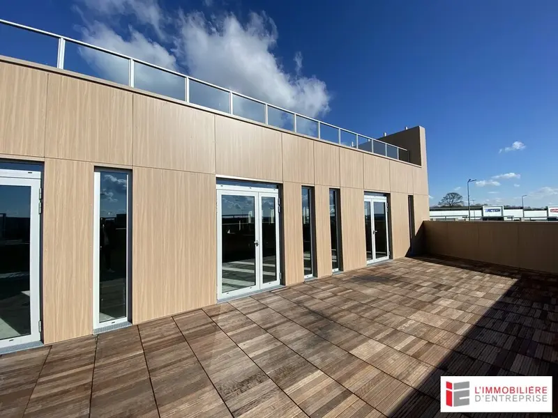 LOCATION  BUREAUX  53 M²  CHÂTEAUGIRON (CENTRE COMMERCIAL UNIVER)
