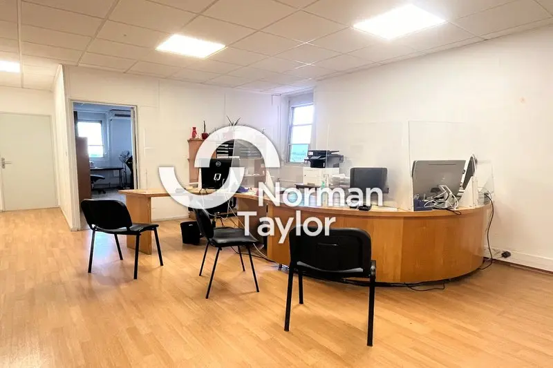 A vendre Bureaux 241.27m² Montpellier