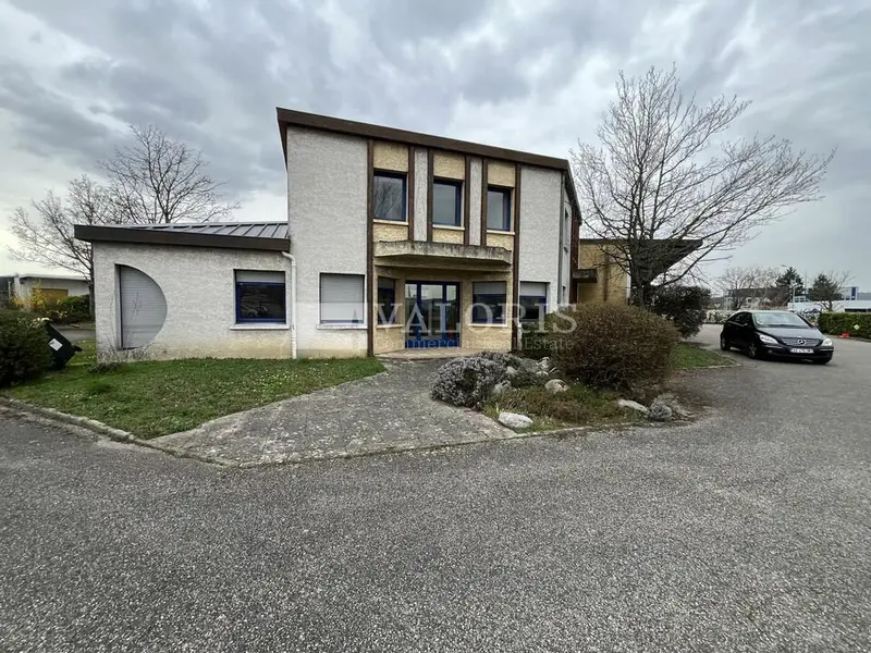 Entrepôt / Activité à louer - Lentilly (69210) - 1590 m² - 13 333 €/mois