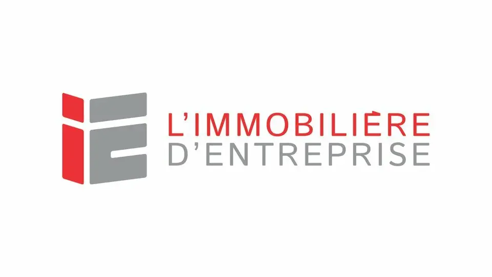 LOCATION  LOCAL DE STOCKAGE  100 m²  LA MÉZIÈRE