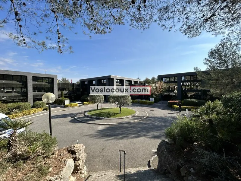 A Louer : Bureaux de 130m² à SOPHIA ANTIPOLIS