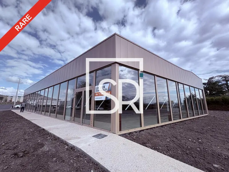 A louer Local commercial  440m² Cournon-d'Auvergne