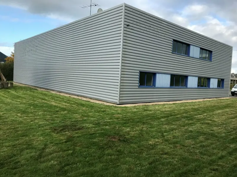 VENTE  BÂTIMENT D'ACTIVITÉ  660 m²  CRÉVIN