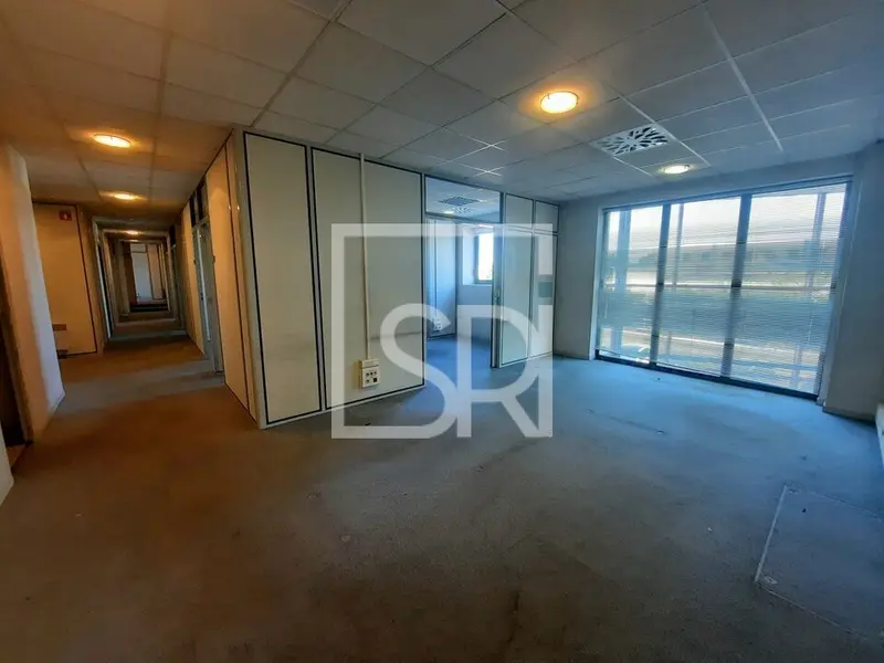 LOCATION BUREAUX - 251 M² - ZAC LE BREZET - 63000 CLERMONT-FERRAND