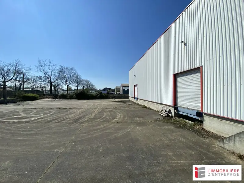 VENTE  LOCAL D'ACTIVITÉ  1 025 m²  AGGLOMÉRATION VITRÉ / JANZÉ