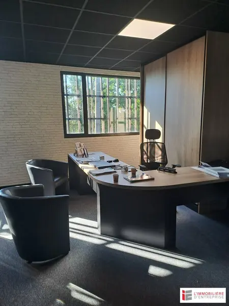 VENTE  LOCAL PROFESSIONNEL  68 M²  VITRÉ