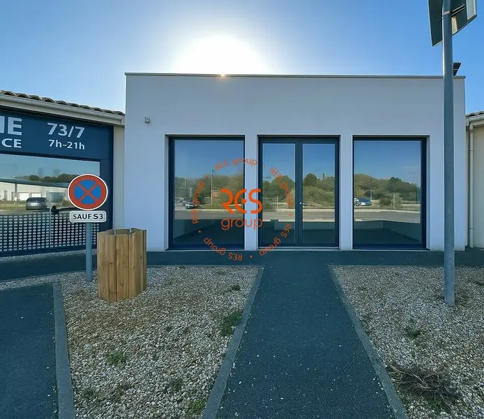 A louer Local commercial  89m² Cavignac