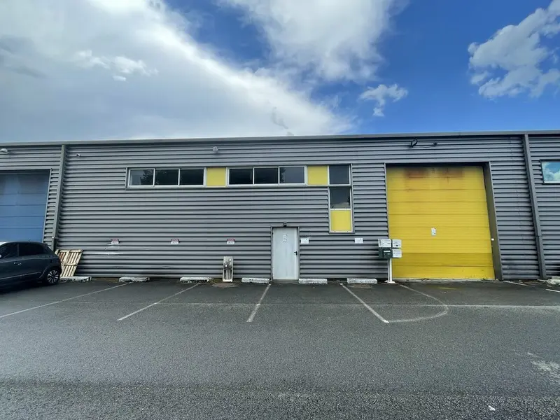 LOCAL D'ACTIVITE A LOUER - 342 m2 - YVRAC
