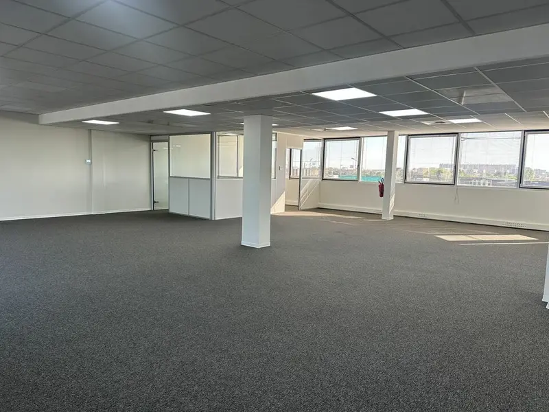 A VENDRE BUREAUX 358 m² - (31100) TOULOUSE