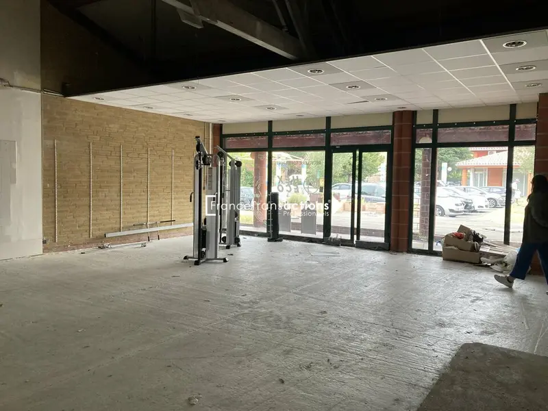 A LOUER LOCAL COMMERCIAL 135 M² 31200 TOULOUSE - COEUR RETAIL PARK 
