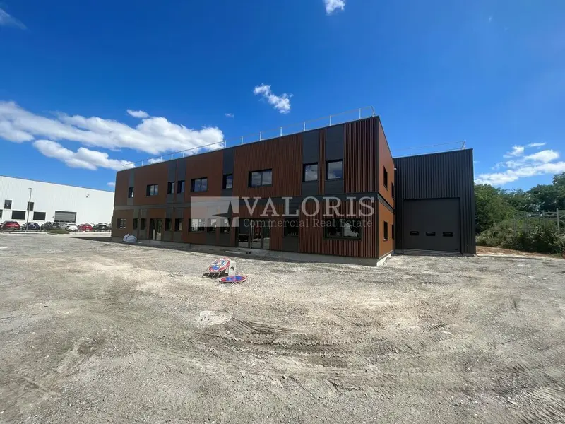 A louer Locaux d'activité 905m² Miribel