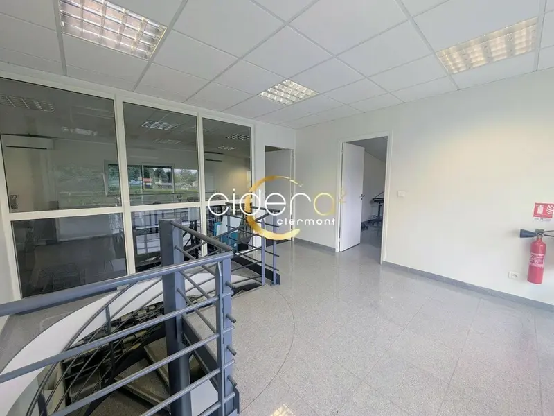 A louer Bureaux 132m² Saint-Amant-Tallende