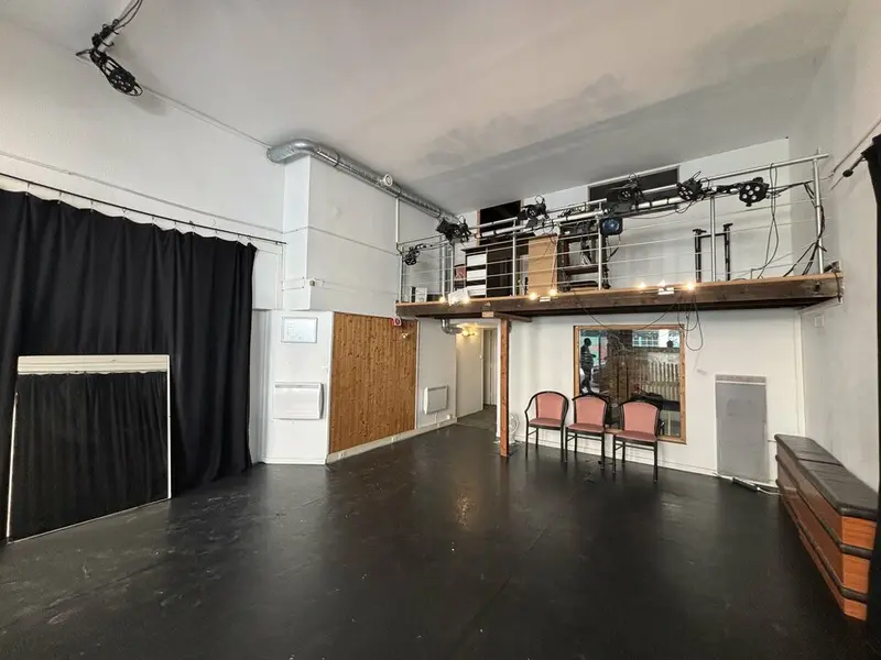 A vendre Local commercial  170m² Lyon 06