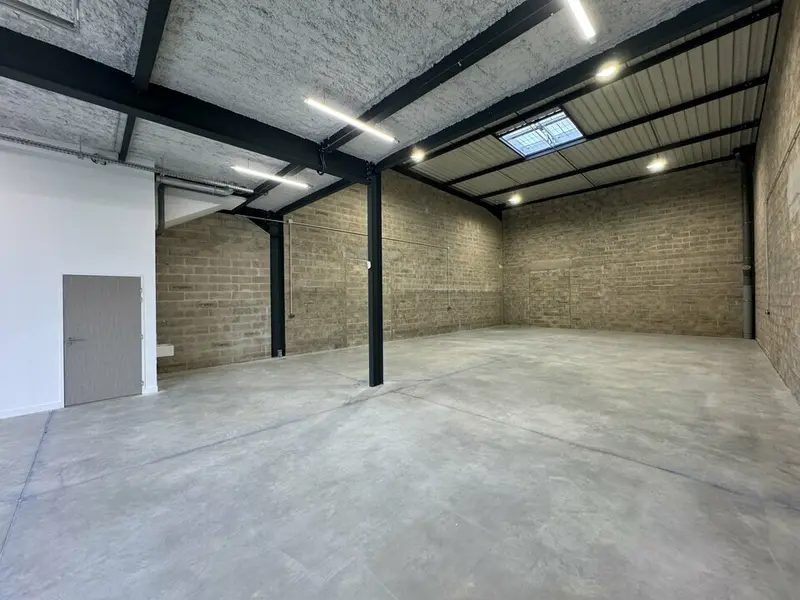 A louer Locaux d'activité 542m² Lieusaint