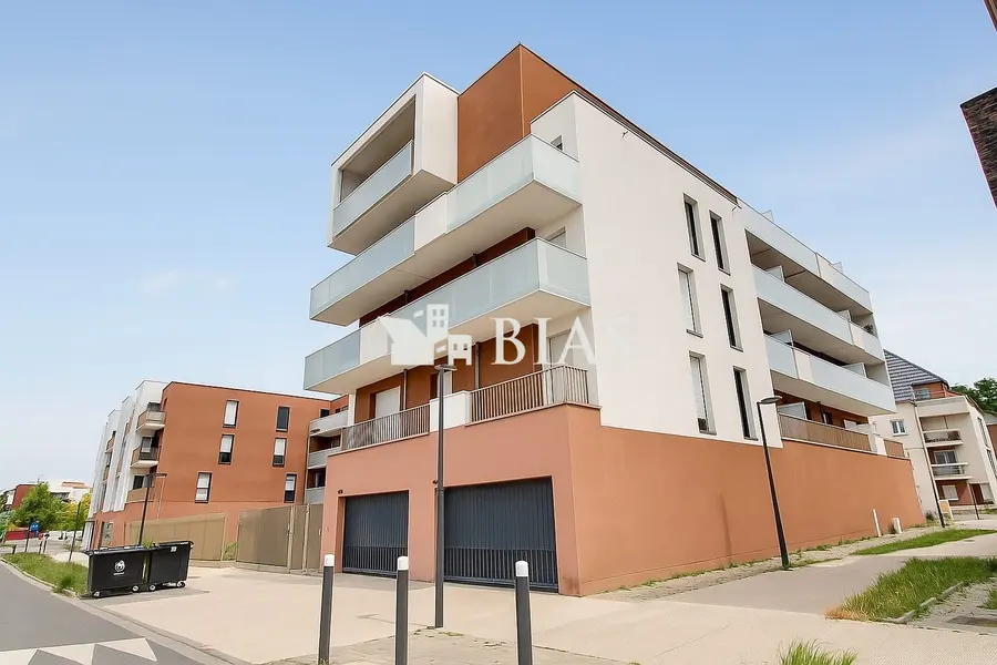 APPARTEMENT RÉCENT