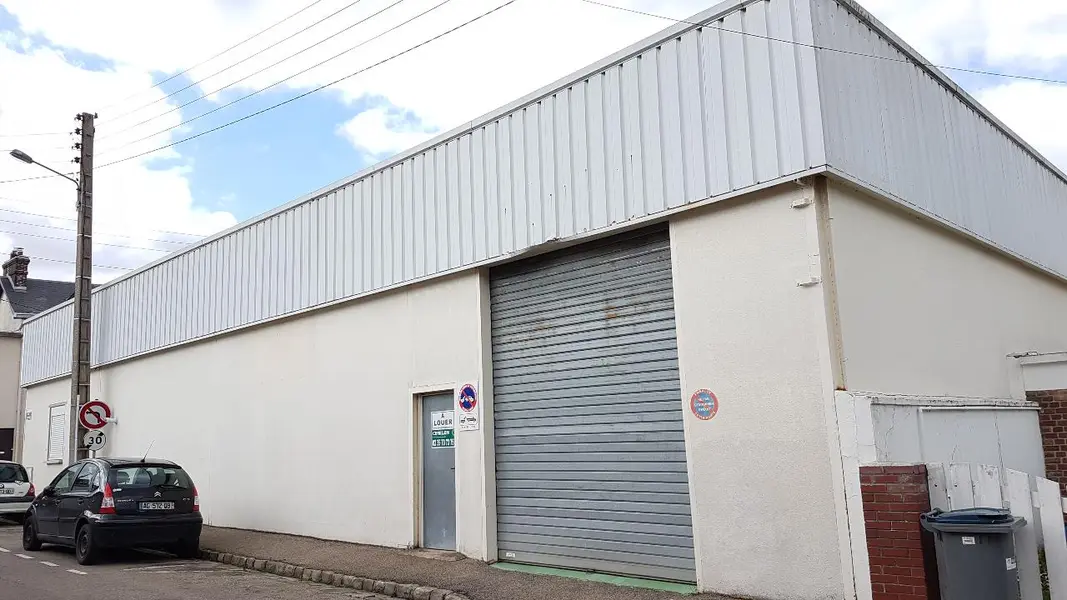 A louer Locaux d'activité 245m² Darnétal