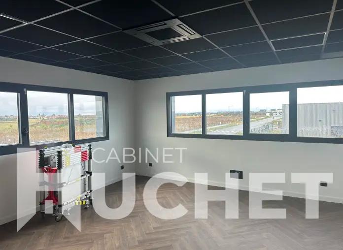 14. COLOMBELLES A VENDRE Local d'activité neuf de qualité de