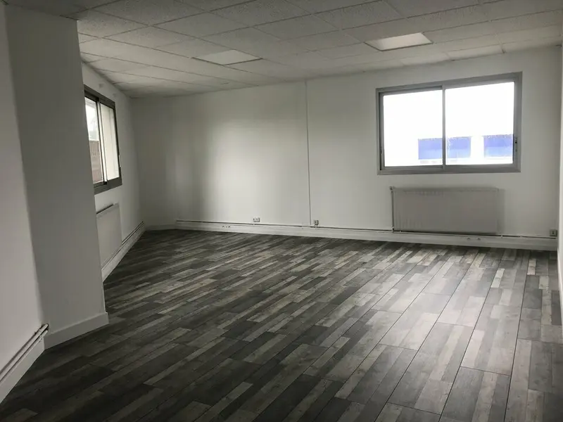 Rte Paris - Nantes est entreprise prox restauration