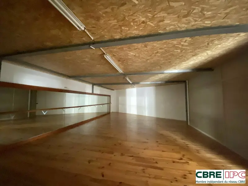 LOCATION - REF : 7977FD