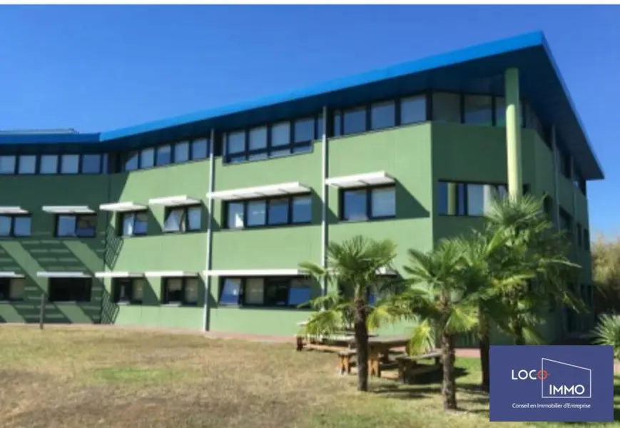 A louer Bureaux 175.35m² Canéjan