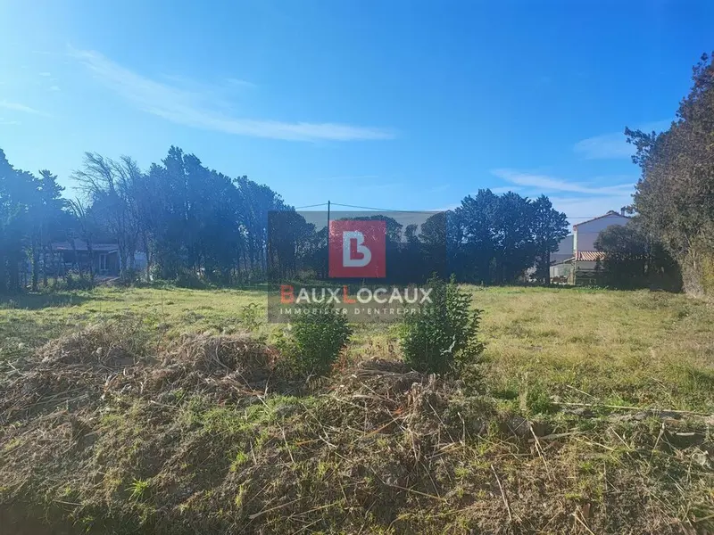 TERRAIN EN BAIL A CONSTRUCTION D'ENVIRON 3 028 m² EN TOTALITE