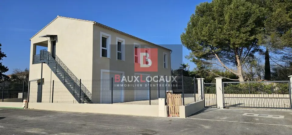 À LOUER  Local artisanal neuf 50 m²  L'Isle-sur-la-Sorgue
