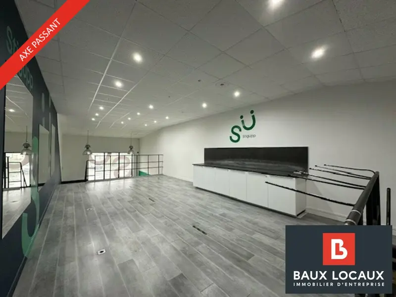 A LOUER / LOCAL COMMERCIAL 125 M ²ENVIRON SUR AXE PASSANT A VEDENE